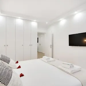 Appartement Trocadero/ Eiffel Tower - 3 Bedrooms- New!, Paris