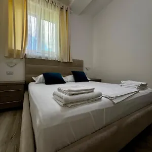  Отель Le Monde 2 Албания