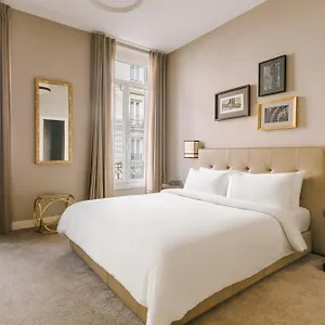 Sonder Le Frochot Отель