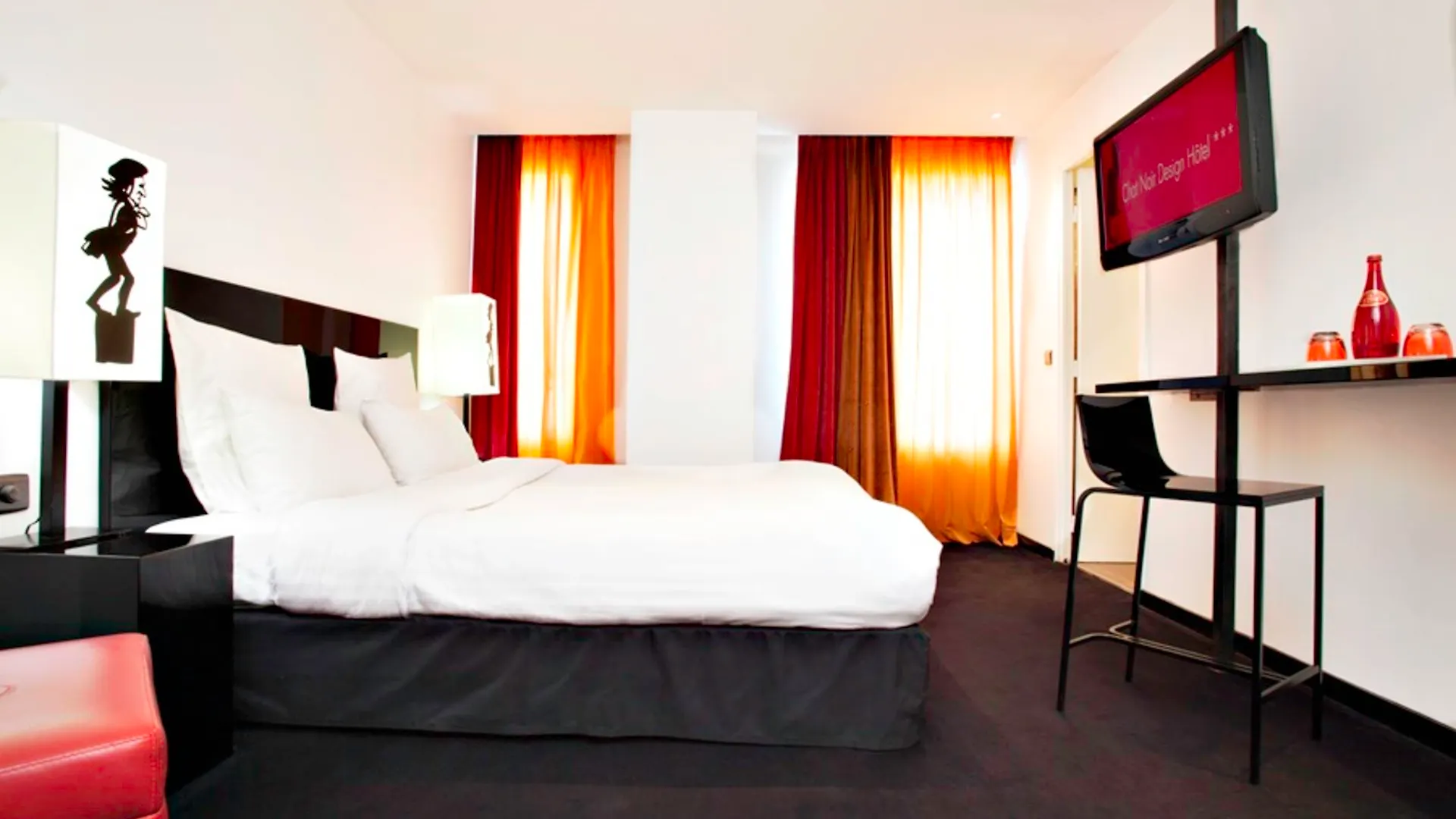 Hotel Le Chat Noir Paris