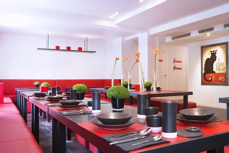 ****  Hotel Le Chat Noir Paris França