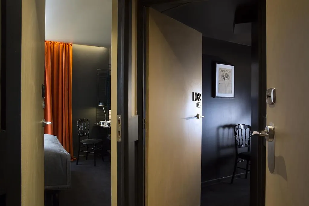 Hotel Le Chat Noir Paris
