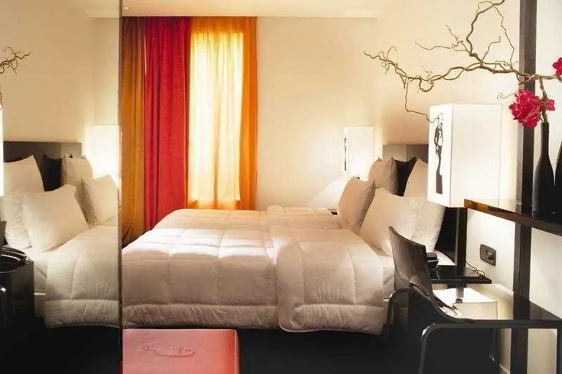 Hotel Le Chat Noir Παρίσι 4*,  Γαλλία